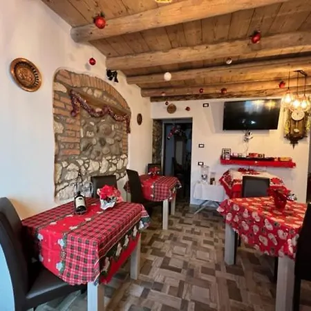 Nicole Doney Locazione Turistica 住宿加早餐酒店 维罗纳