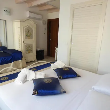 Oda ve Kahvaltı Nicole Doney Locazione Turistica Verona